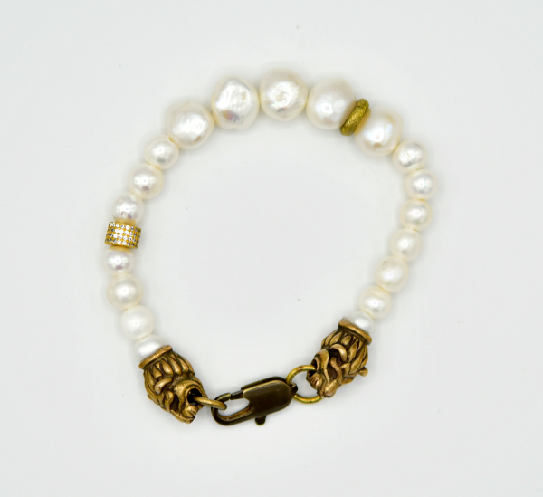 White Fresh Water Pearl Lion Head Bracelet